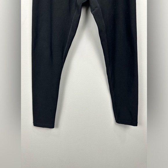 NIKE Black Athletic Leggings Size Medium - Picture 3 of 8